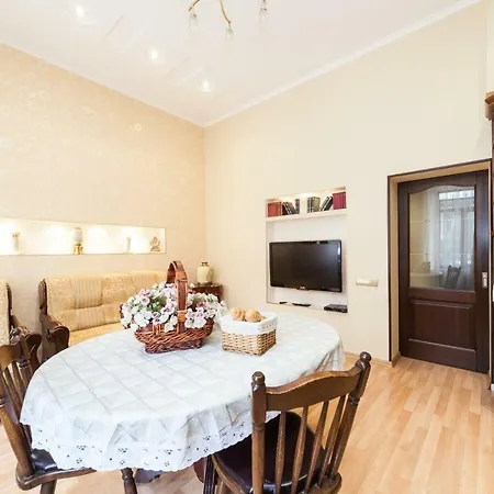 Apartment Квартира У Филармонии *